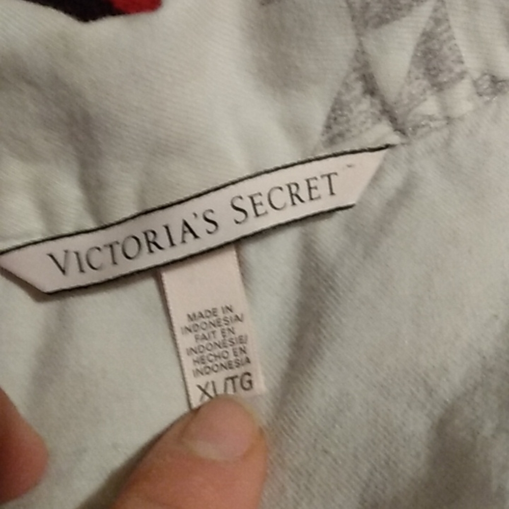 Victoria's Secret pajama set - Picture 2 of 12